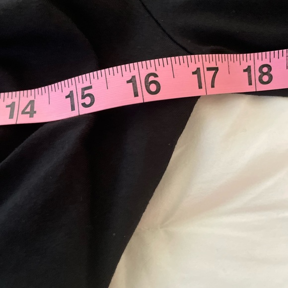 Susana Monaco Black Deep V-Neck Side Ruched Top in Black -SZ Medium - Picture 14 of 15